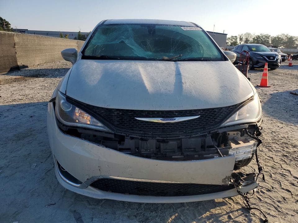 2020 CHRYSLER PACIFICA TOURING 5