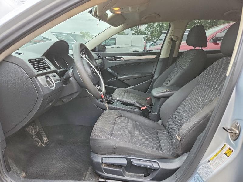 2017 VOLKSWAGEN PASSAT S 7
