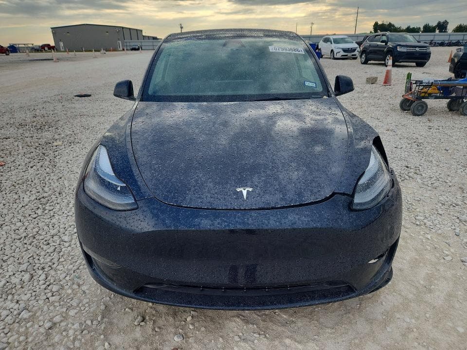 2025 TESLA MODEL Y 5