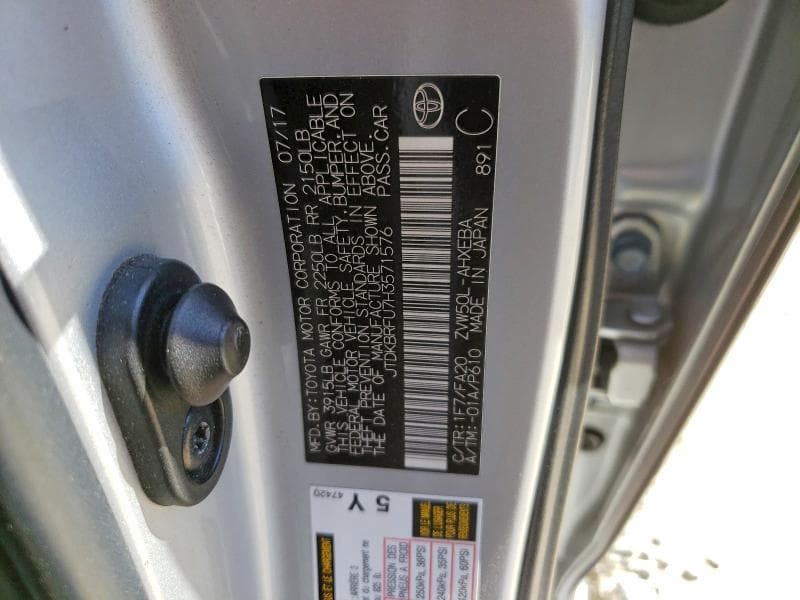 2017 TOYOTA PRIUS TWO 12