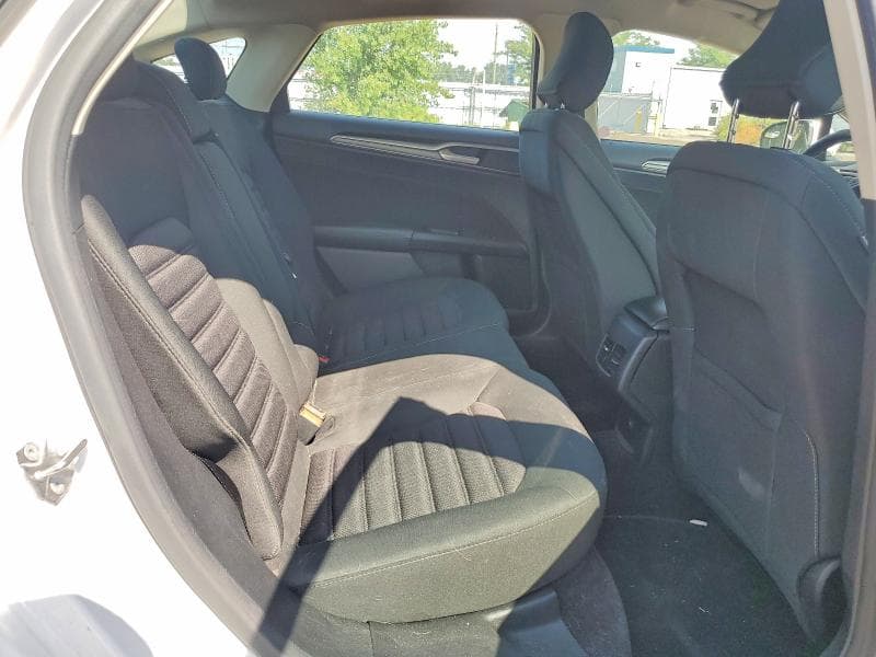 2017 FORD FUSION SE 10