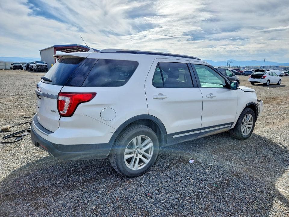 2018 FORD EXPLORER XLT 3