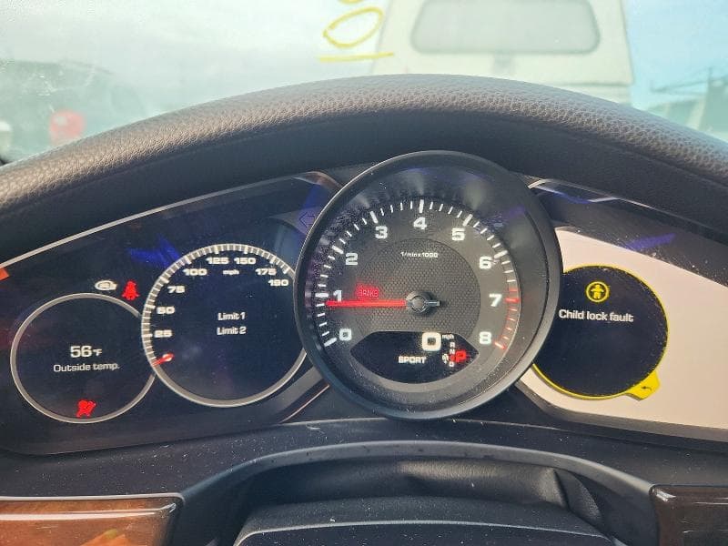 2018 PORSCHE PANAMERA 4 9