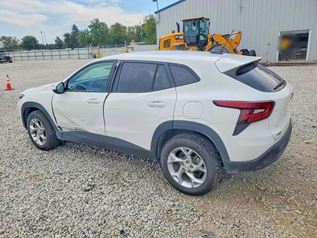 2025 CHEVROLET TRAX LS 2