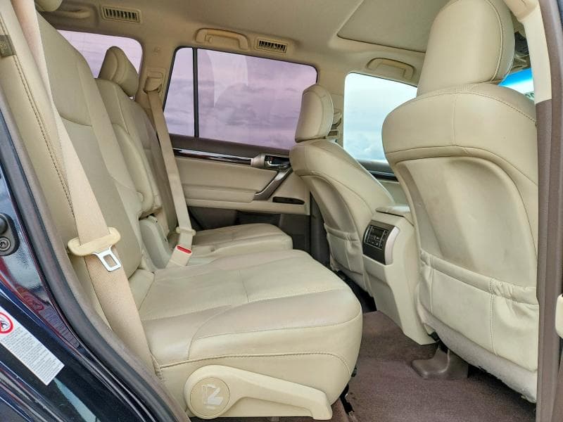 2017 LEXUS GX 460 11
