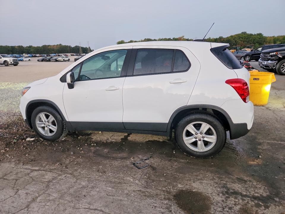 2020 CHEVROLET TRAX LS 2