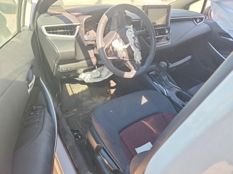 2025 TOYOTA COROLLA SE 8