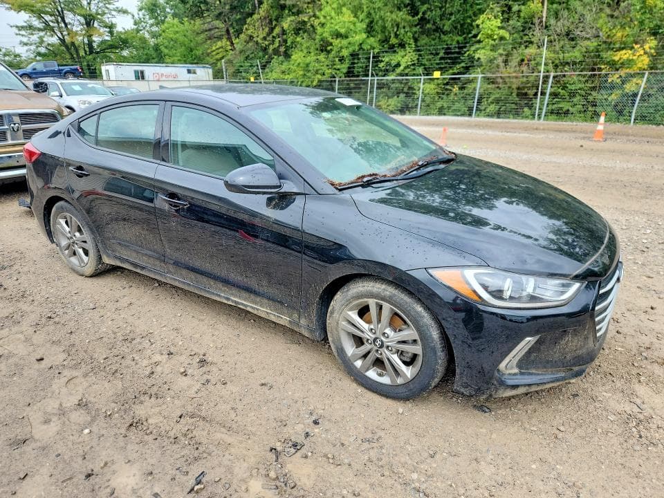 2017 HYUNDAI ELANTRA SE 4