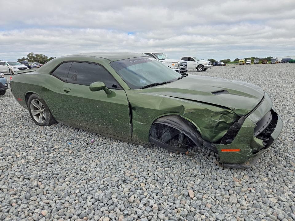 2019 DODGE CHALLENGER SXT 4
