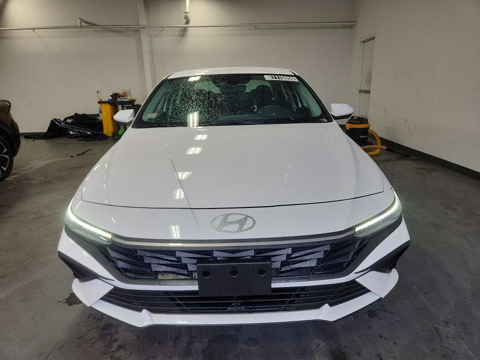2026 HYUNDAI ELANTRA HYBRID BLUE 5