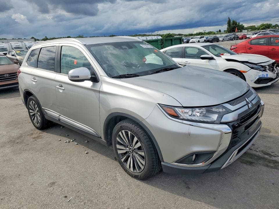 2020 MITSUBISHI OUTLANDER SE 4