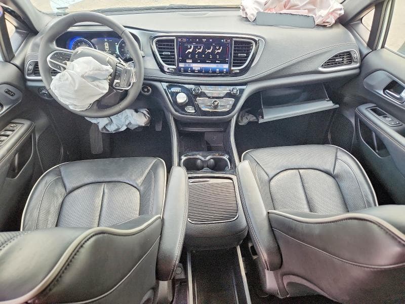 2026 CHRYSLER PACIFICA LIMITED 8