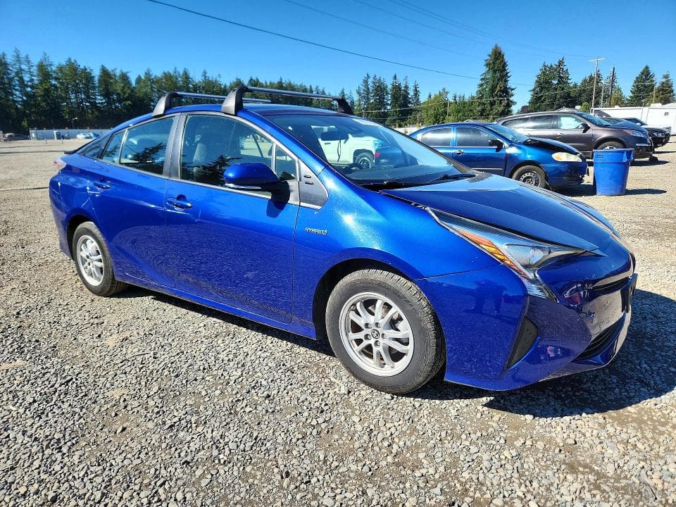2017 TOYOTA PRIUS TWO 4