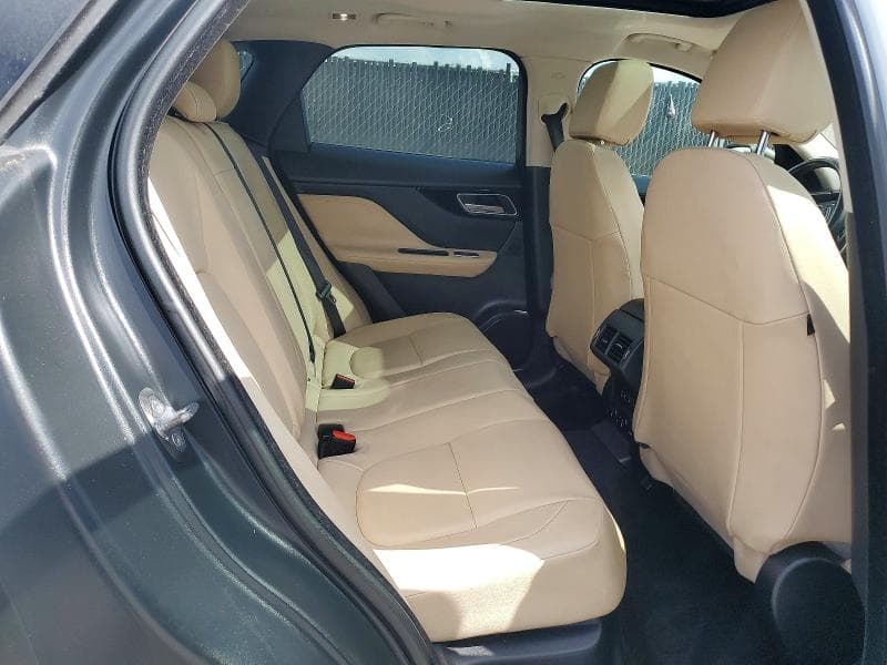 2017 JAGUAR F-PACE PREMIUM 11