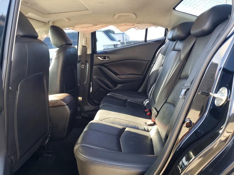 2018 MAZDA 3 TOURING 10
