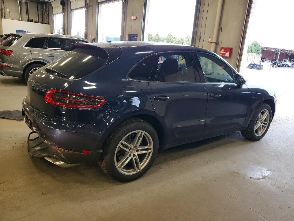 2018 PORSCHE MACAN 3