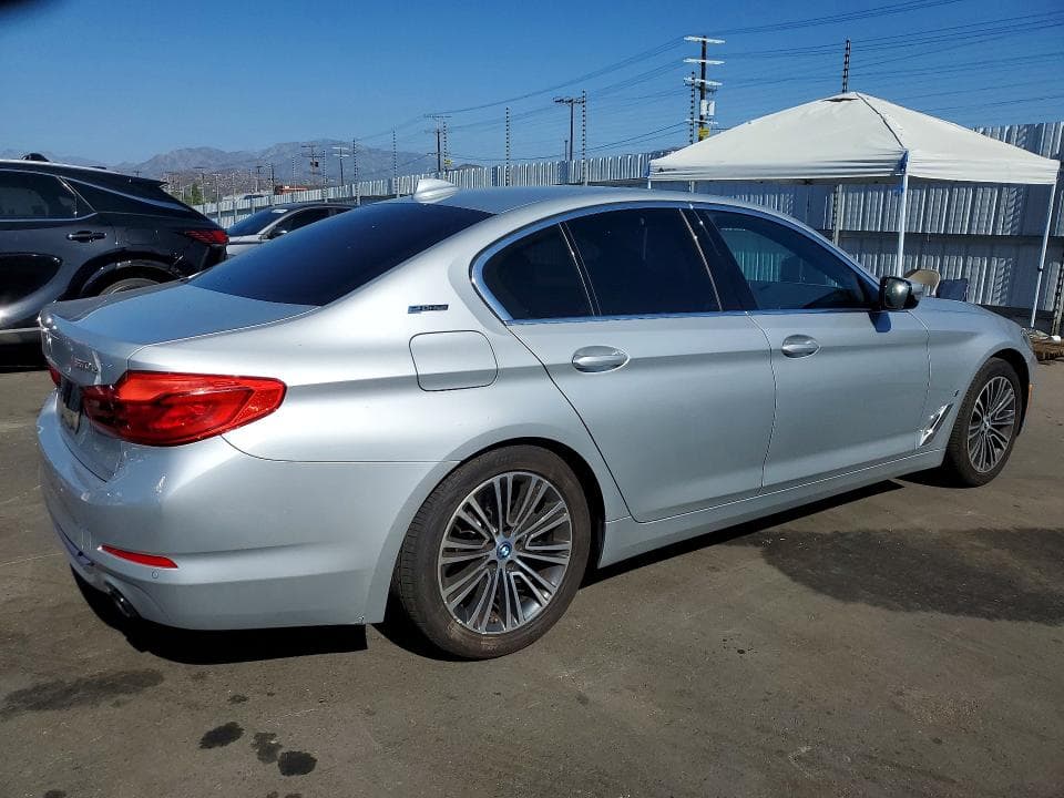 2019 BMW 530E 3