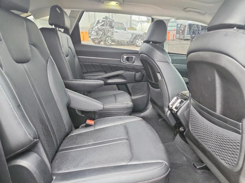 2023 KIA SORENTO SX 11