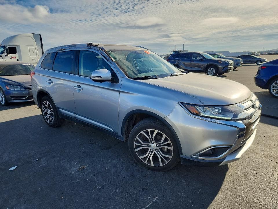 2018 MITSUBISHI OUTLANDER SE 4