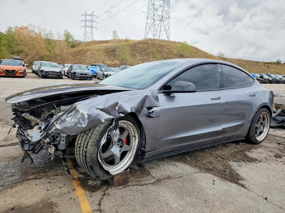 2025 TESLA MODEL 3 - 1