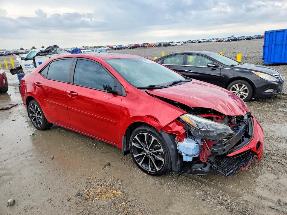 2017 TOYOTA COROLLA SE 4
