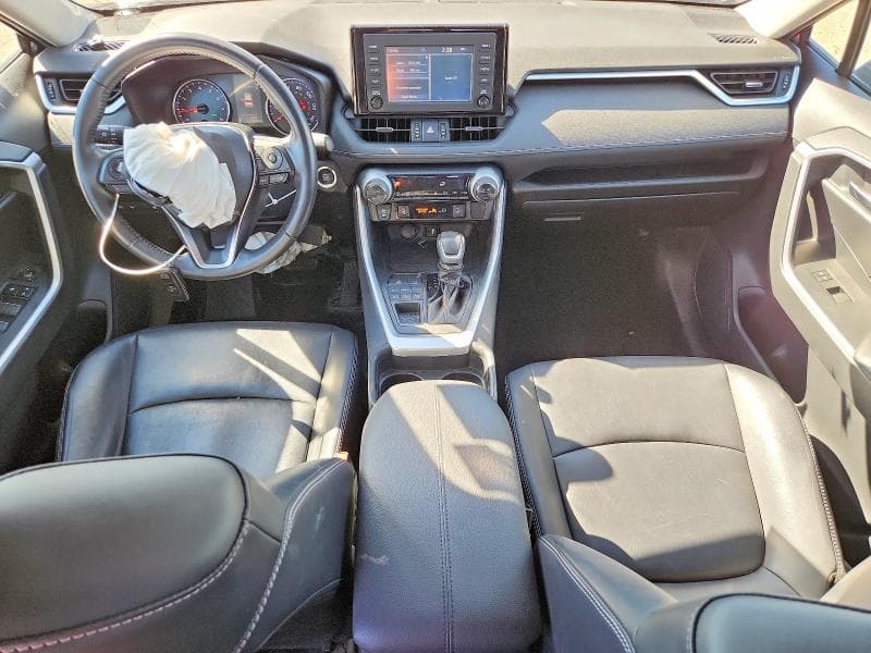 2019 TOYOTA RAV4 XLE PREMIUM 8