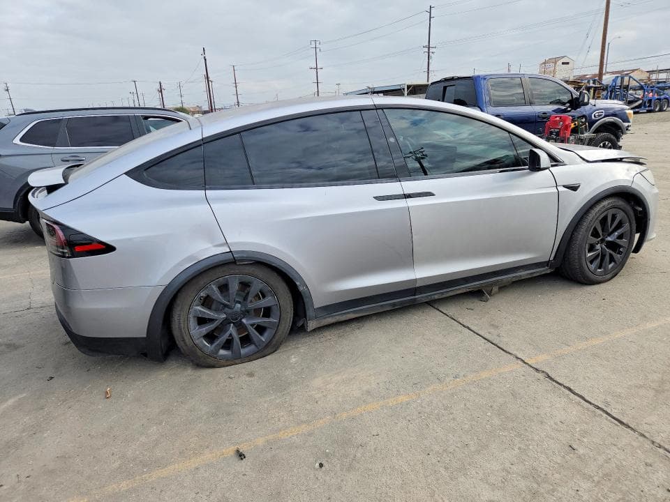 2025 TESLA MODEL X 3