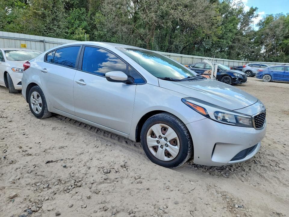 2017 KIA FORTE LX 4
