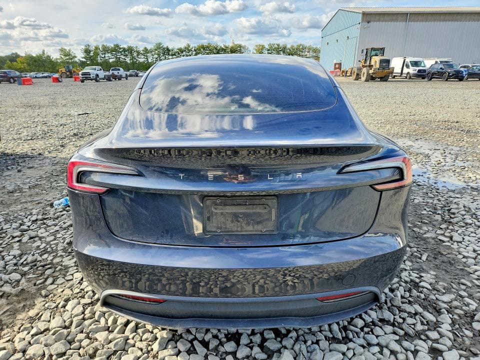 2024 TESLA MODEL 3 6