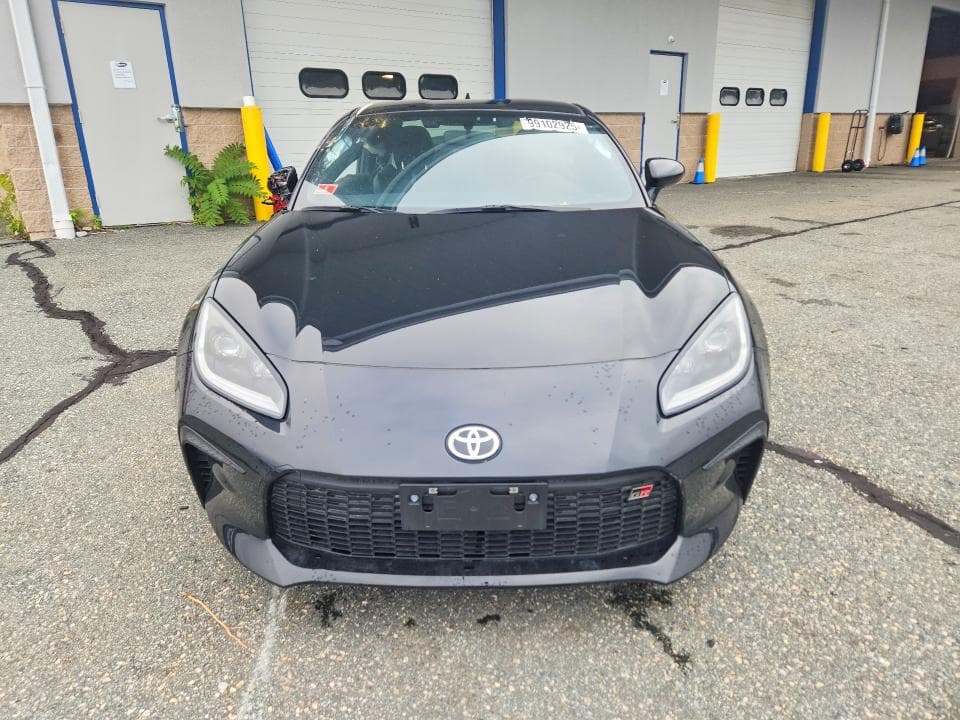 2024 TOYOTA GR 86 5