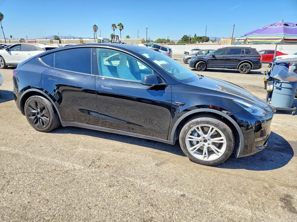 2021 TESLA MODEL Y 4