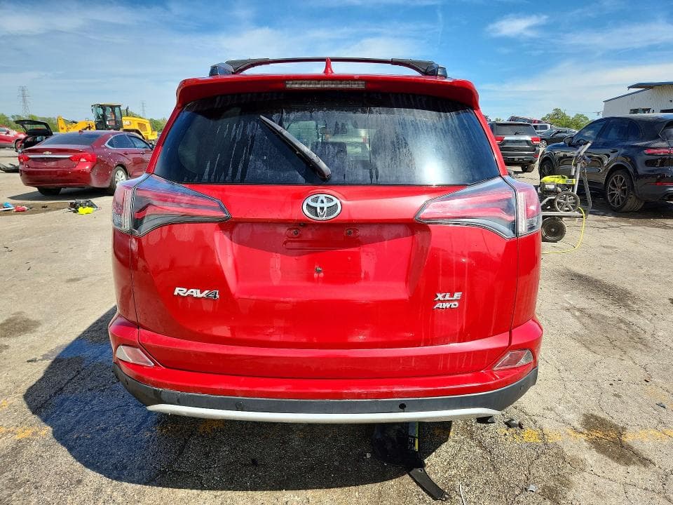 2017 TOYOTA RAV4 XLE 6