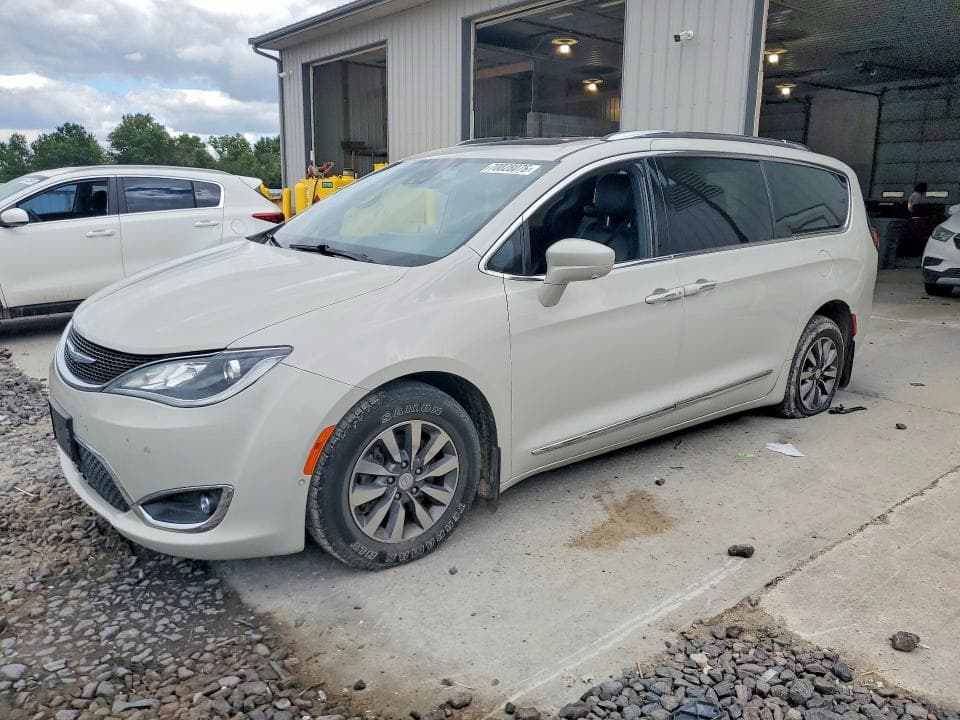 2019 CHRYSLER PACIFICA TOURING L PLUS - 1