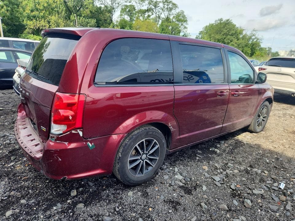 2018 DODGE GRAND CARAVAN SE 3