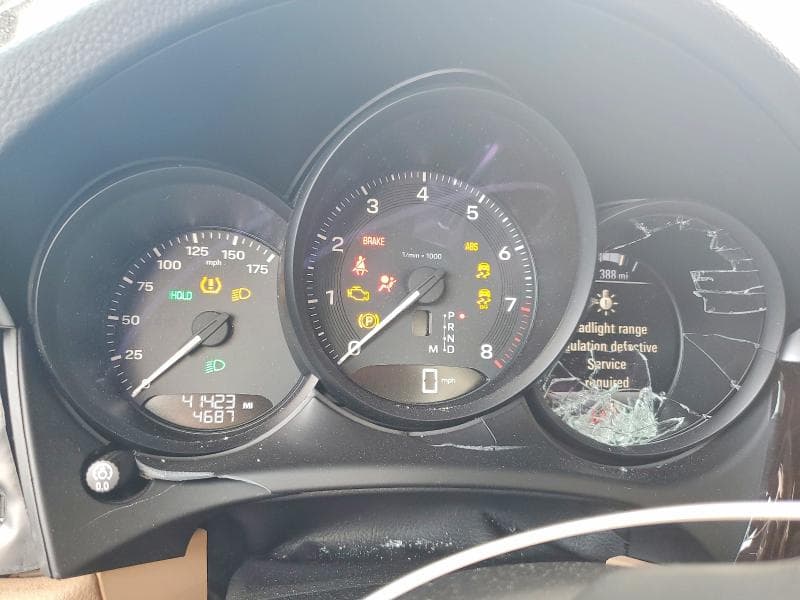 2024 PORSCHE MACAN BASE 9