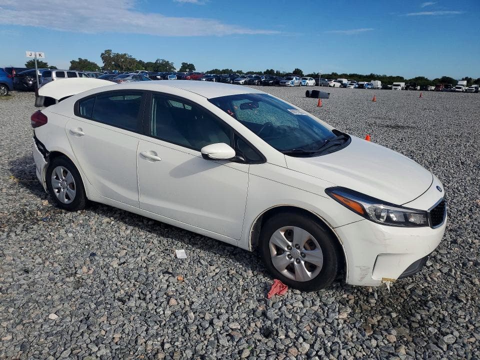 2017 KIA FORTE LX 4