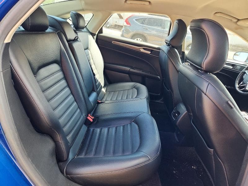 2017 FORD FUSION SE 10