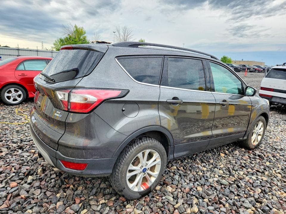 2018 FORD ESCAPE SE 3
