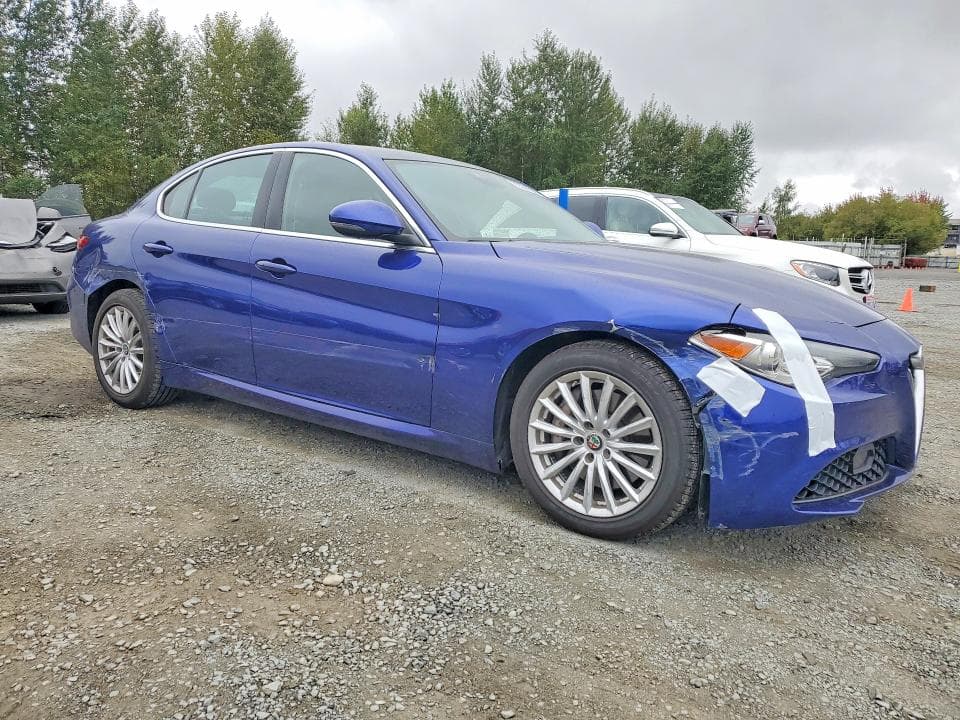 2021 ALFA ROMEO GIULIA SPORT 4