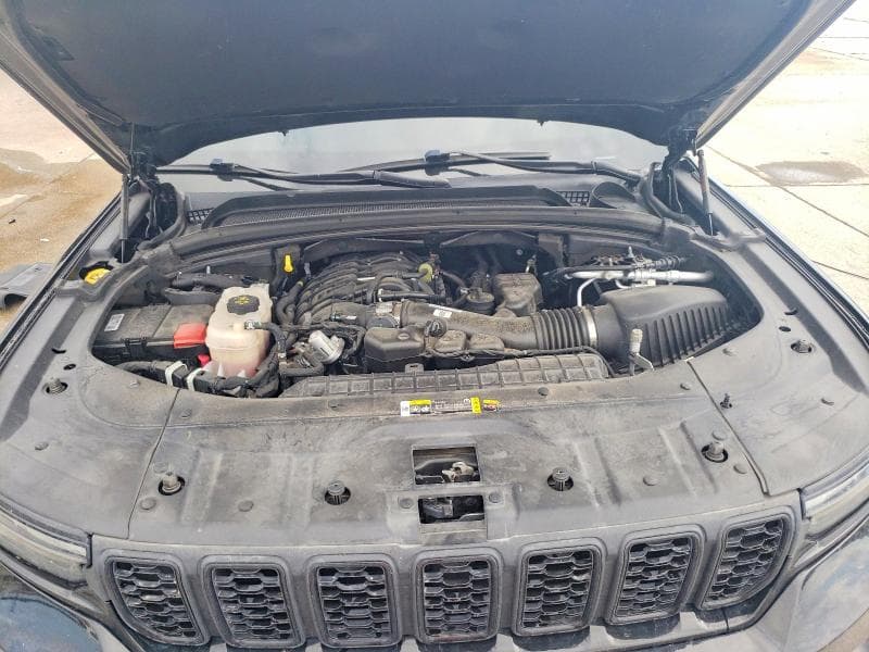 2023 JEEP GRAND CHEROKEE LIMITED 11