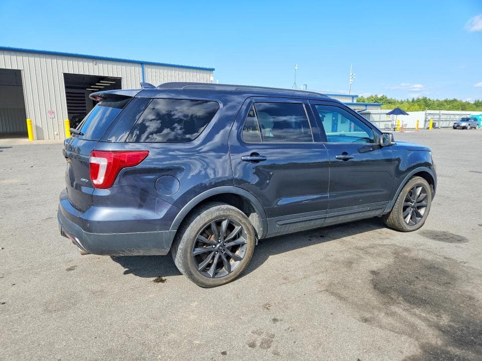 2017 FORD EXPLORER XLT 3