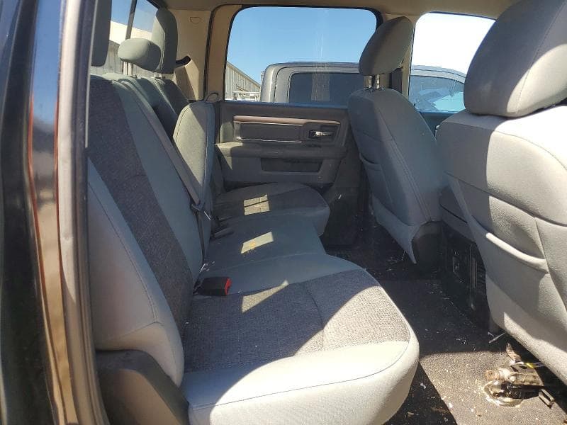 2019 RAM 1500 CLASSIC SLT 10