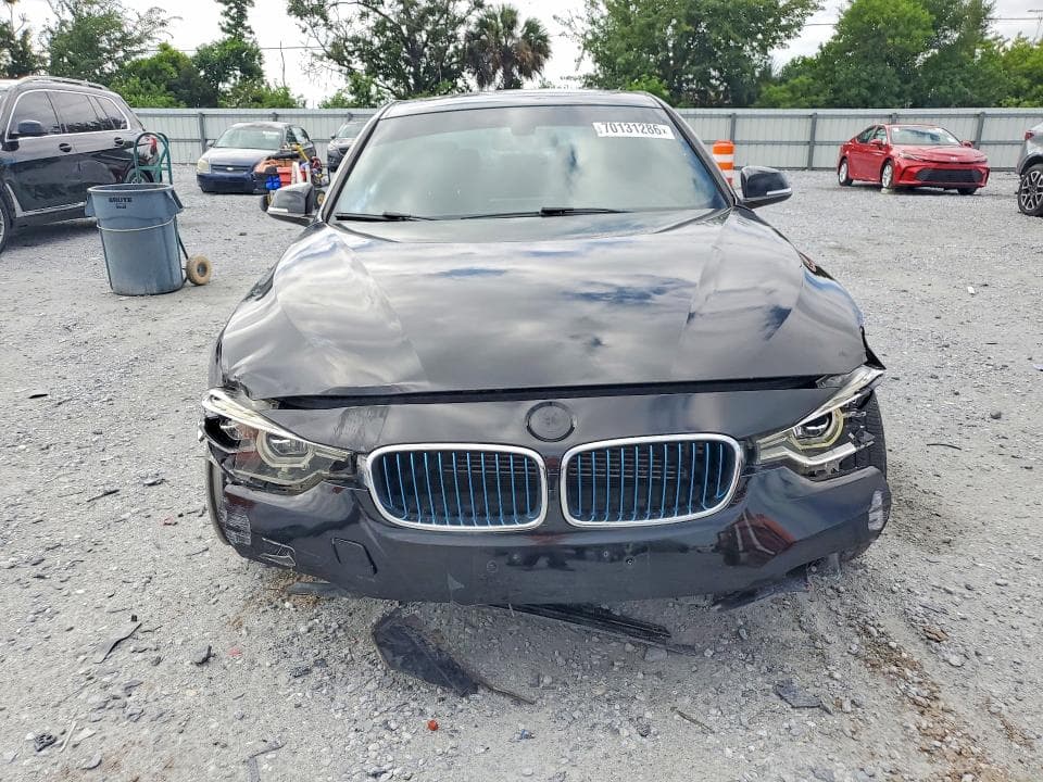 2018 BMW 330E 5