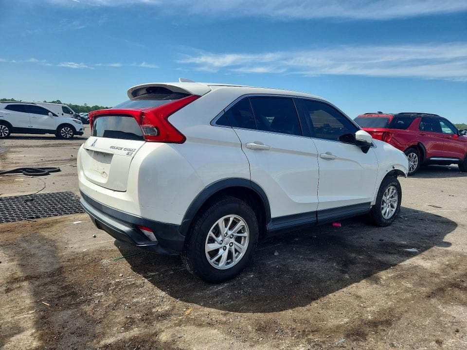 2019 MITSUBISHI ECLIPSE CROSS ES 3