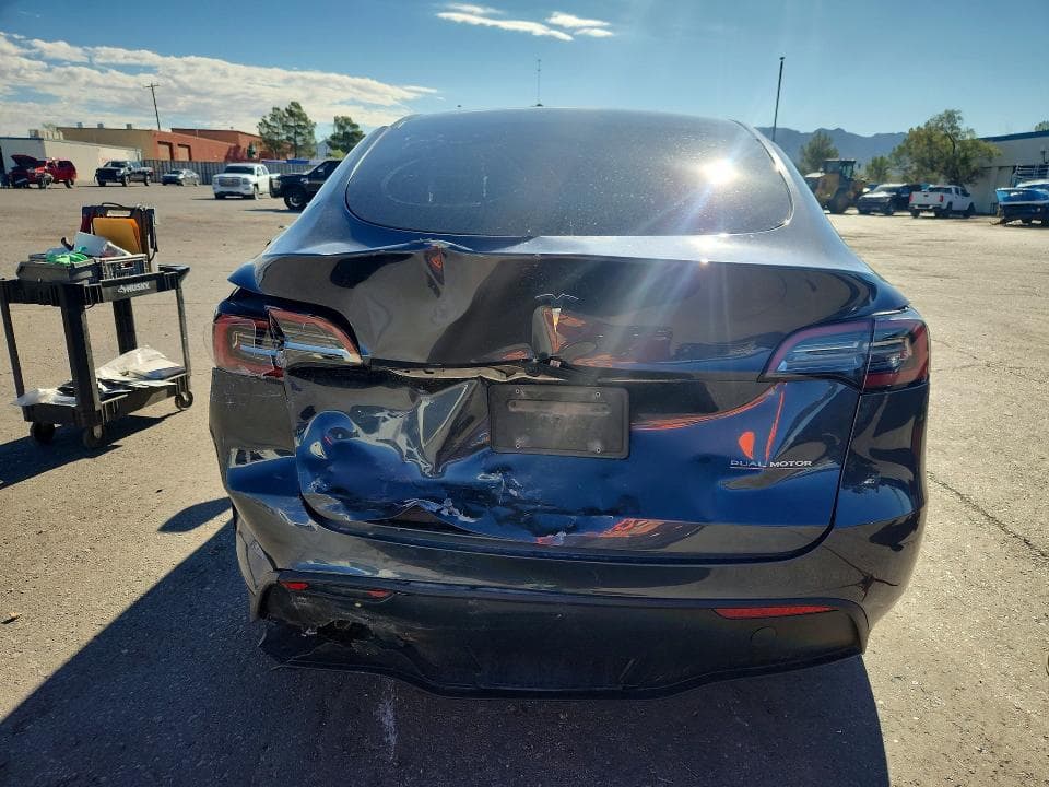 2023 TESLA MODEL Y 6