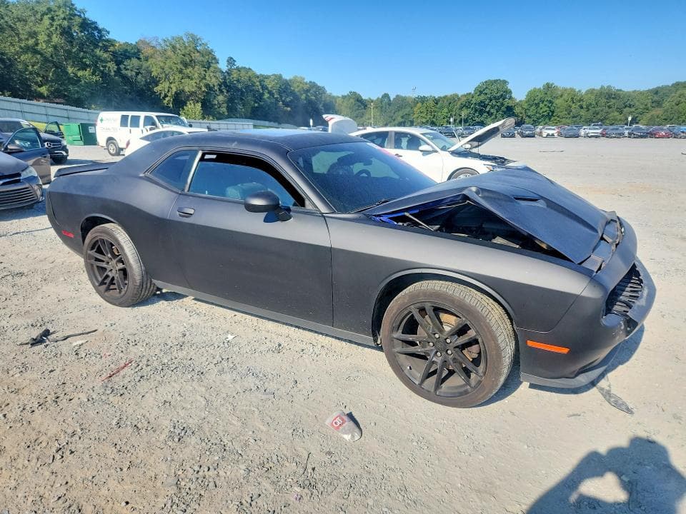 2019 DODGE CHALLENGER SXT 4