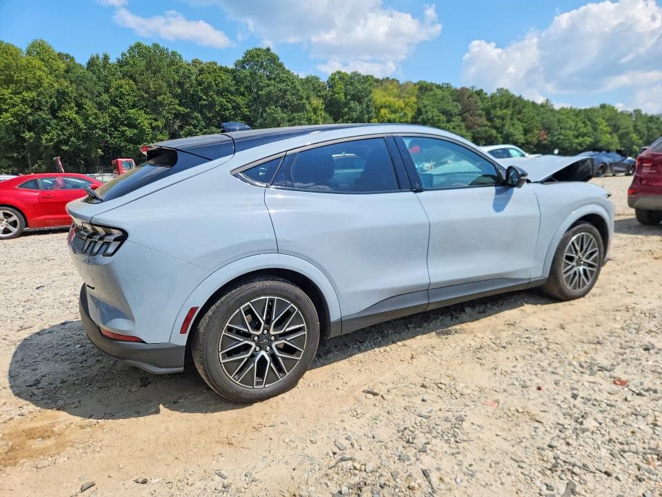 2025 FORD MUSTANG MACH-E PREMIUM 3