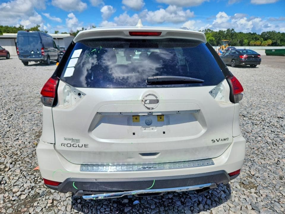 2017 NISSAN ROGUE SV 6