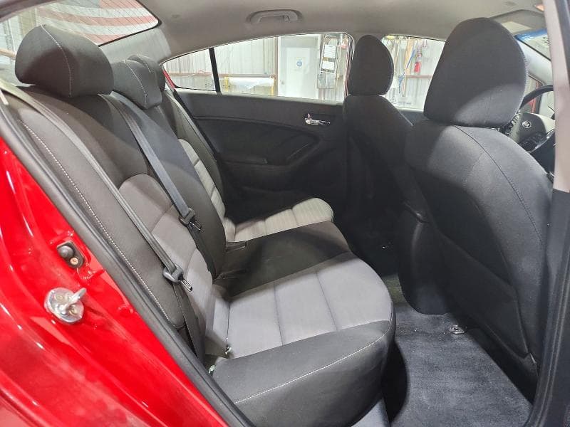 2017 KIA FORTE S 10