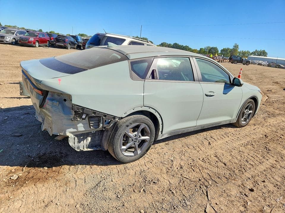 2025 KIA K4 LXS 3